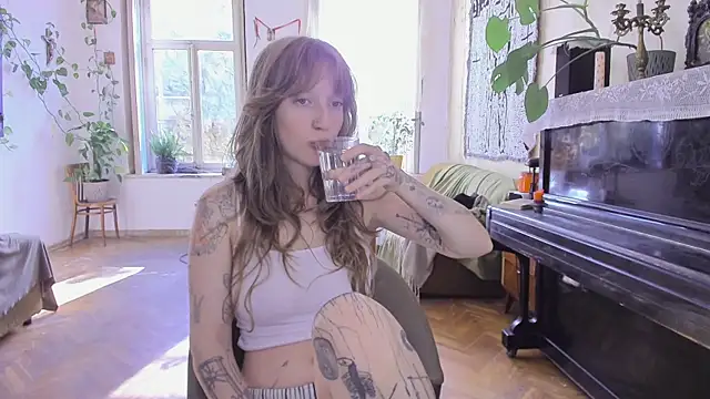 Miranda2 0 online show from 10/10/25, 06:12