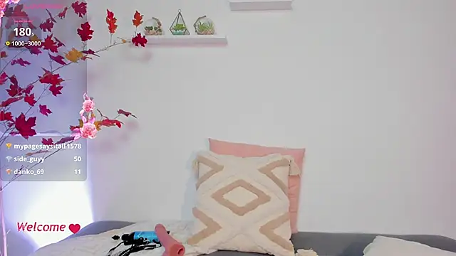 Snapshot of SophieHunt chatting on 12/09/24, 10:30 SophieHunt online show from 12/09/24, 10:30