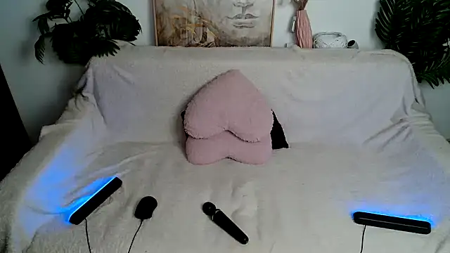 Snapshot of SEXY-GODDESabrina chatting on 01/25/25, 04:02 SEXY-GODDESabrina online show from 01/25/25, 04:02