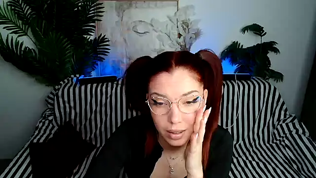 Snapshot of SEXY-GODDESabrina chatting on 03/07/25, 10:54 SEXY-GODDESabrina online show from 03/07/25, 10:54
