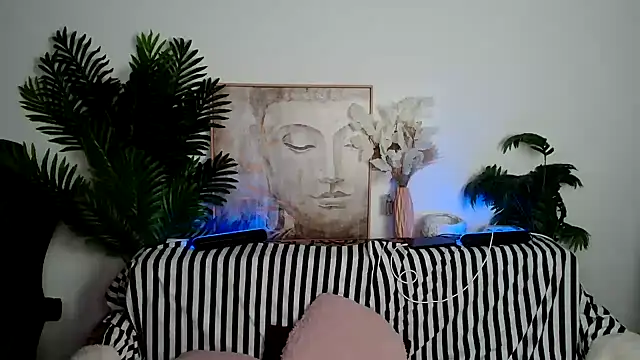 Snapshot of SEXY-GODDESabrina chatting on 03/22/25, 02:16 SEXY-GODDESabrina online show from 03/22/25, 02:16