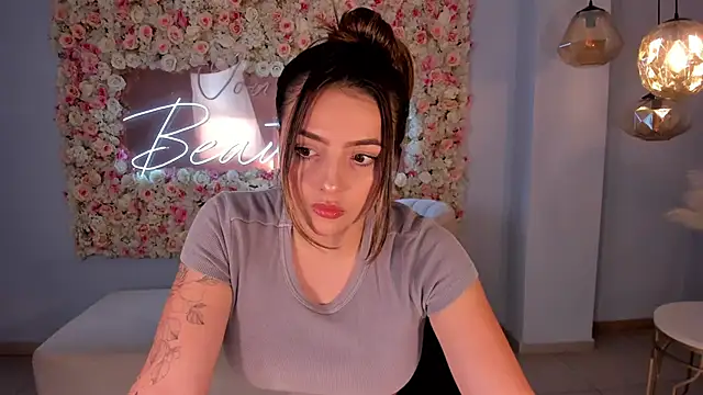 AmyWood online show from 12/24/24, 02:10