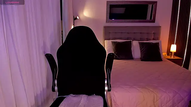 AmyWood online show from 09/22/25, 08:11