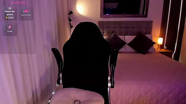 AmyWood online show from 09/30/25, 04:01