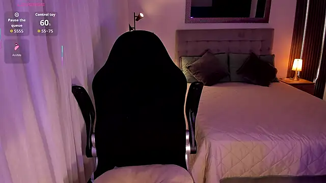 AmyWood online show from 10/27/25, 07:40