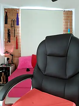 YOURSDEBORA online show from 03/19/25, 07:17