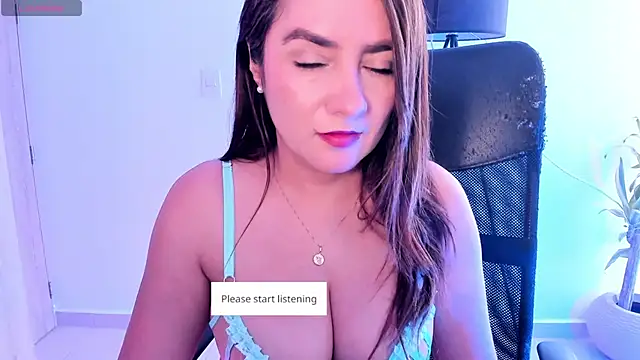 Snapshot of MaggieBrownn chatting on 09/23/25, 02:53 MaggieBrownn online show from 09/23/25, 02:53