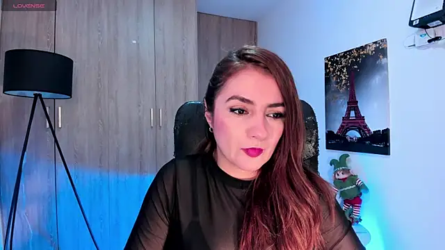 Snapshot of MaggieBrownn chatting on 11/25/25, 12:10 MaggieBrownn online show from 11/25/25, 12:10