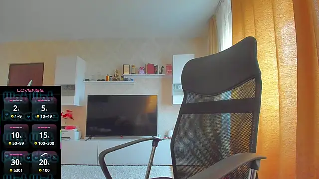 hot evil queen online show from 11/13/25, 10:03