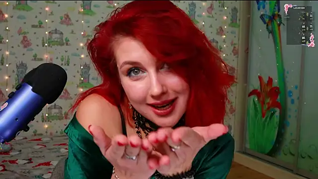 Snapshot of SmokyRose chatting on 09/27/25, 02:44 SmokyRose online show from 09/27/25, 02:44