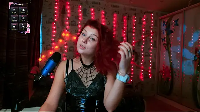 Snapshot of SmokyRose chatting on 10/31/25, 10:27 SmokyRose online show from 10/31/25, 10:27