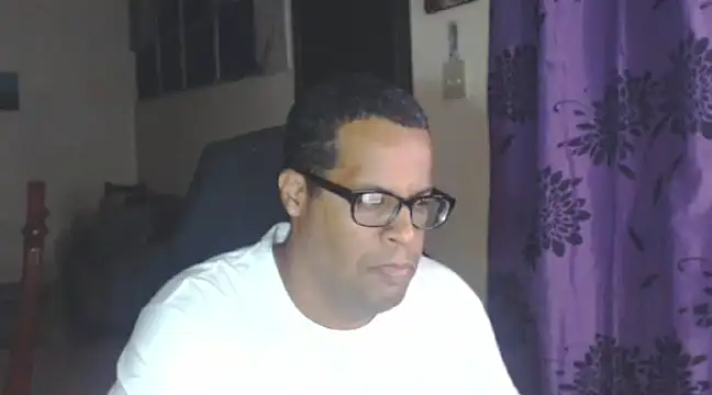 Snapshot of thesugar32 chatting on 02/06/25, 02:22 thesugar32 online show from 02/06/25, 02:22