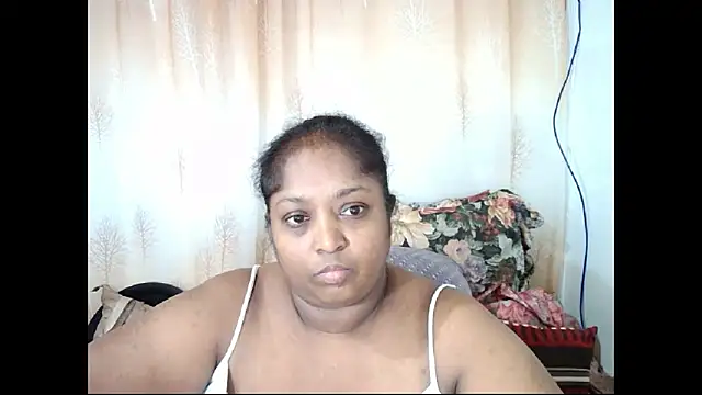 Snapshot of Indiantasha chatting on 02/13/25, 04:17 Indiantasha online show from 02/13/25, 04:17