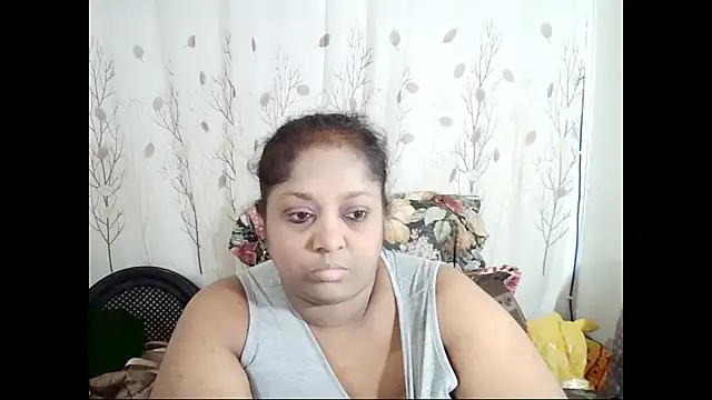 Snapshot of Indiantasha chatting on 09/28/25, 04:45 Indiantasha online show from 09/28/25, 04:45