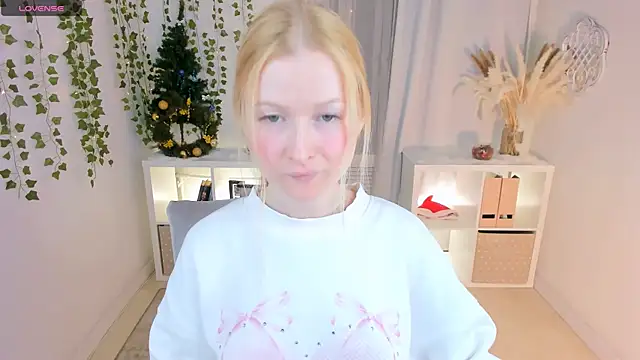 Laly Peach online show from 01/09/25, 07:40