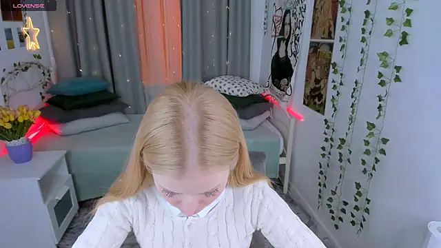 Laly Peach online show from 01/21/25, 03:43