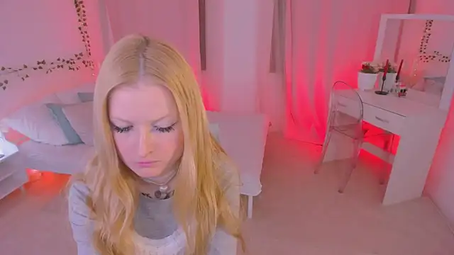 Laly Peach online show from 02/06/25, 07:40