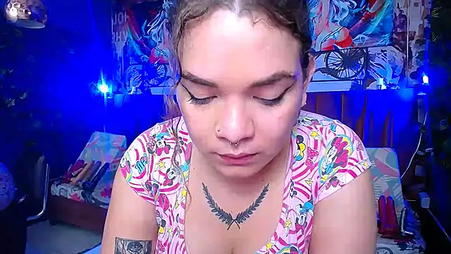 Snapshot of ShantalBlonde chatting on 02/01/25, 01:51 ShantalBlonde online show from 02/01/25, 01:51