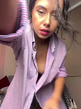 Snapshot of Samispank chatting on 01/17/25, 03:00 Samispank online show from 01/17/25, 03:00