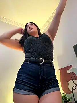 Nina lovi online show from 09/21/25, 12:01