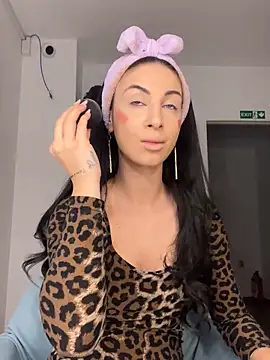 Snapshot of MeganHopeX chatting on 12/11/24, 06:58 MeganHopeX online show from 12/11/24, 06:58