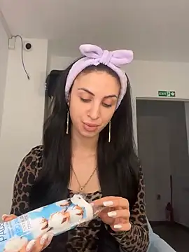 Snapshot of MeganHopeX chatting on 01/11/25, 07:17 MeganHopeX online show from 01/11/25, 07:17