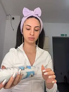 Snapshot of MeganHopeX chatting on 01/13/25, 05:55 MeganHopeX online show from 01/13/25, 05:55