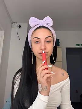 Snapshot of MeganHopeX chatting on 01/18/25, 06:34 MeganHopeX online show from 01/18/25, 06:34