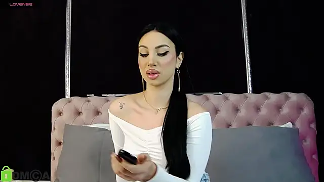 Snapshot of MeganHopeX chatting on 03/21/25, 06:49 MeganHopeX online show from 03/21/25, 06:49