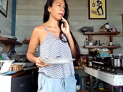 Luna-Natural online show from 01/12/25, 06:38