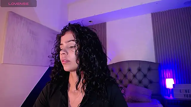 Snapshot of ximena_diaz chatting on 03/19/25, 09:37 ximena diaz online show from 03/19/25, 09:37