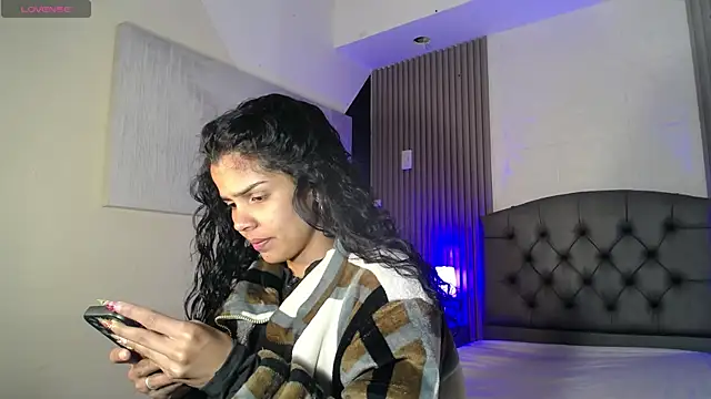 Snapshot of ximena_diaz chatting on 09/11/25, 08:42 ximena diaz online show from 09/11/25, 08:42