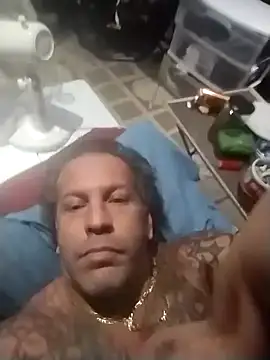 Snapshot of trucker1979 chatting on 10/05/25, 12:36 trucker1979 online show from 10/05/25, 12:36