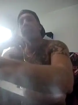 Snapshot of trucker1979 chatting on 10/14/25, 01:34 trucker1979 online show from 10/14/25, 01:34