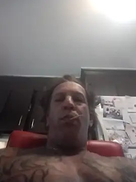 Snapshot of trucker1979 chatting on 11/10/25, 06:40 trucker1979 online show from 11/10/25, 06:40