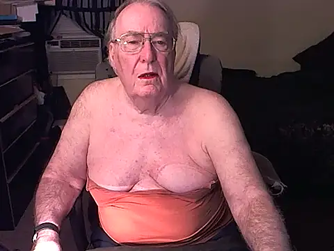 Snapshot of Toastir chatting on 12/02/24, 02:31 Toastir online show from 12/02/24, 02:31