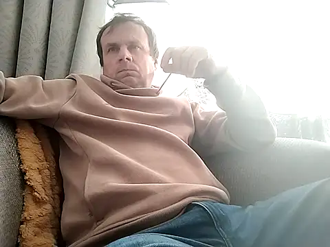 Snapshot of grzes19763 chatting on 10/01/25, 08:31 grzes19763 online show from 10/01/25, 08:31