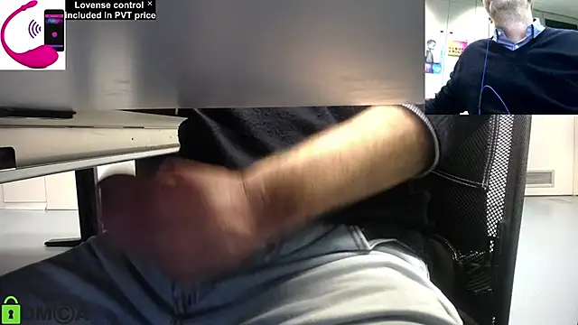 Snapshot of pliko chatting on 12/03/24, 11:22 pliko online show from 12/03/24, 11:22