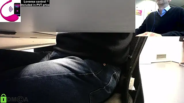 Snapshot of pliko chatting on 02/25/25, 03:38 pliko online show from 02/25/25, 03:38