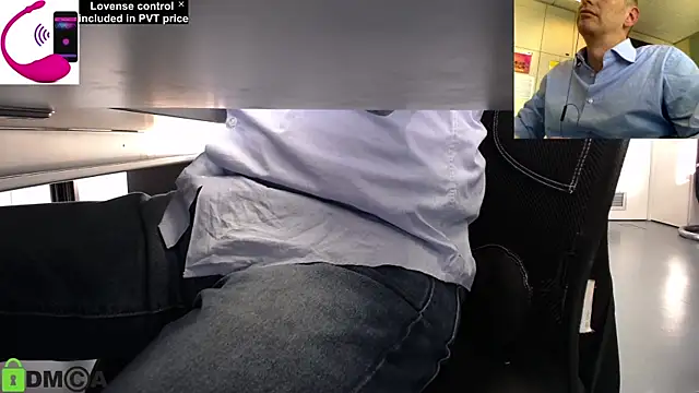 Snapshot of pliko chatting on 02/27/25, 02:54 pliko online show from 02/27/25, 02:54