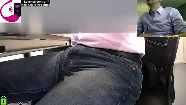 Snapshot of pliko chatting on 03/06/25, 01:46 pliko online show from 03/06/25, 01:46