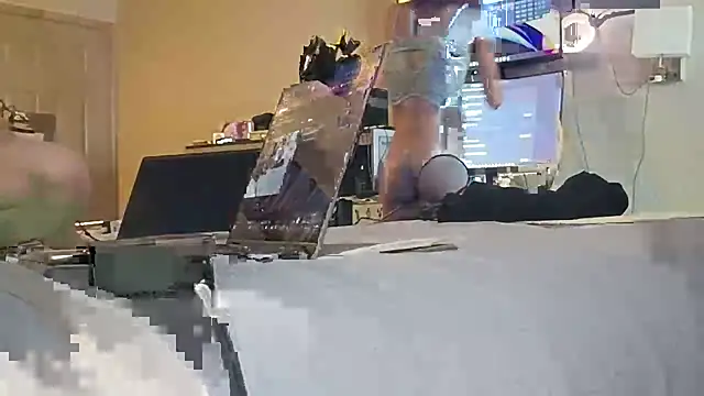 Snapshot of txsweets chatting on 10/18/25, 09:10 txsweets online show from 10/18/25, 09:10