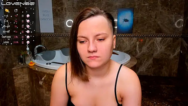 MelindaTin online show from 10/07/25, 01:25