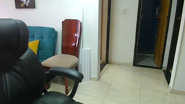 Ixchel Anaid online show from 10/28/25, 12:52