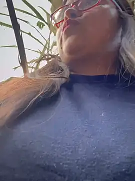 Ixchel Anaid online show from 11/01/25, 11:56