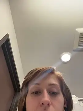 Snapshot of Venusgotdabooty chatting on 02/21/25, 01:22 Venusgotdabooty online show from 02/21/25, 01:22