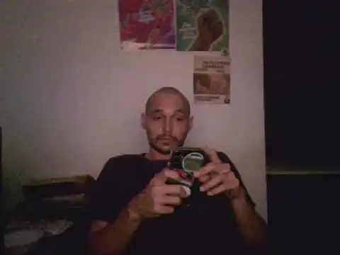 Snapshot of universitario-col chatting on 12/05/24, 02:42 universitario-col online show from 12/05/24, 02:42