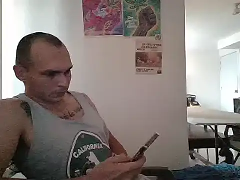 Snapshot of universitario-col chatting on 01/12/25, 10:01 universitario-col online show from 01/12/25, 10:01