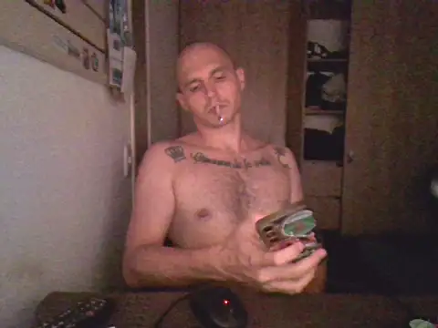Snapshot of universitario-col chatting on 10/10/25, 03:05 universitario-col online show from 10/10/25, 03:05