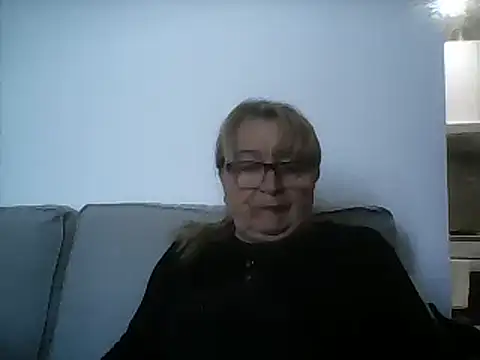 Snapshot of Etasulla_Bulab chatting on 12/28/24, 02:32 Etasulla Bulab online show from 12/28/24, 02:32